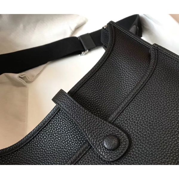 HERM Evelyne III 29 PM Bag In Black Clemence Leather