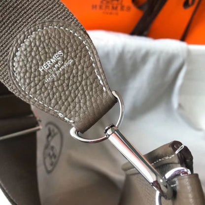 HERM Evelyne III 29 PM Bag In Taupe Clemence Leather
