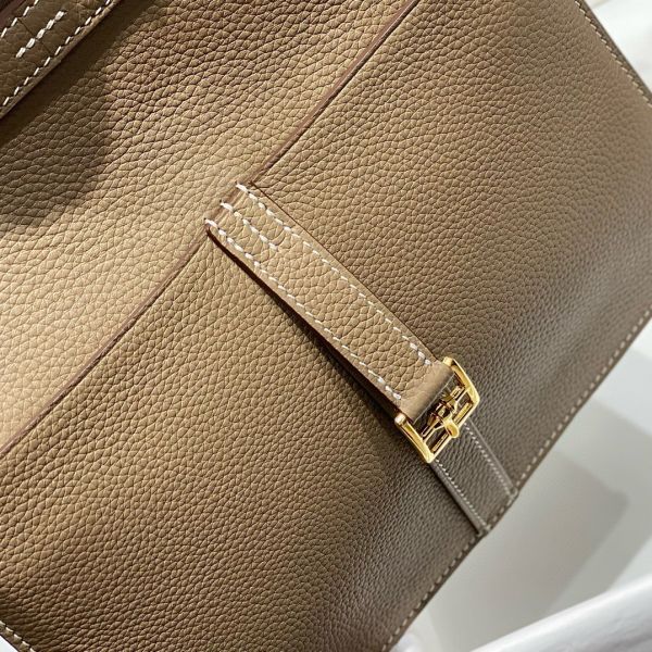 HERM Halzan 25 Bag in Taupe Clemence Leather
