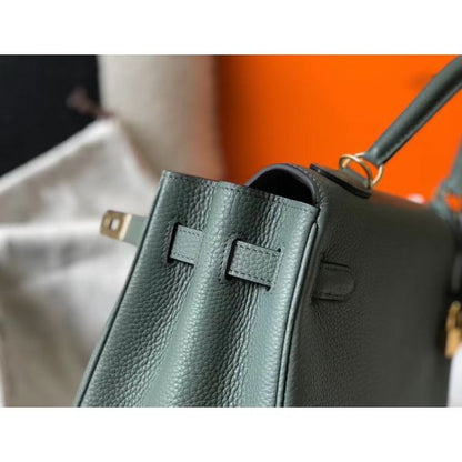 HERM Kelly 28cm Bag In Vert Amande Clemence Leather GHW