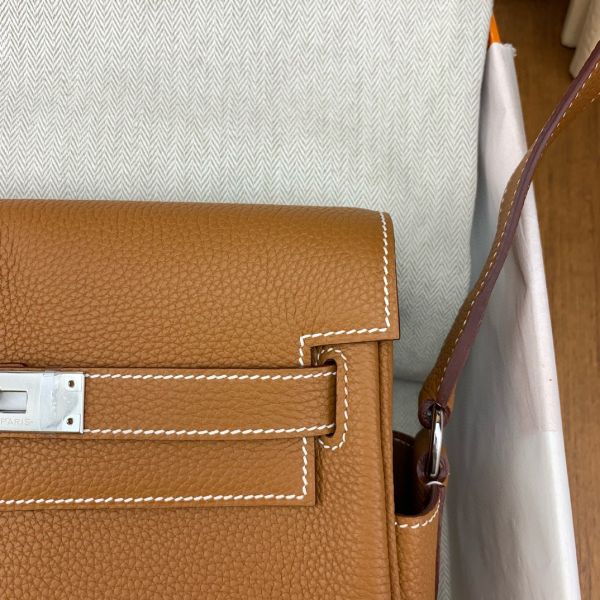 HERM Kelly Messenger Bag in Gold Clemence Leather