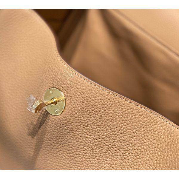 HERM Lindy 26cm Bag In Chai Clemence Leather GHW