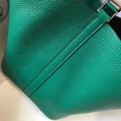 HERM Picotin Lock 22 Bag In Vert Vertigo Clemence Leather