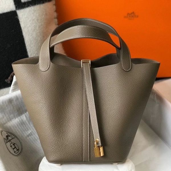 HERM Picotin Lock 22 Bag In Taupe Clemence Leather