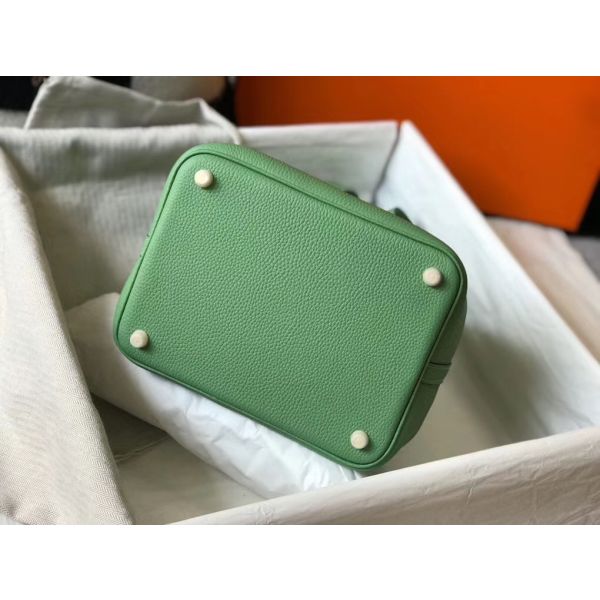 HERM Picotin Lock 22 Bag In Vert Criquet Clemence Leather