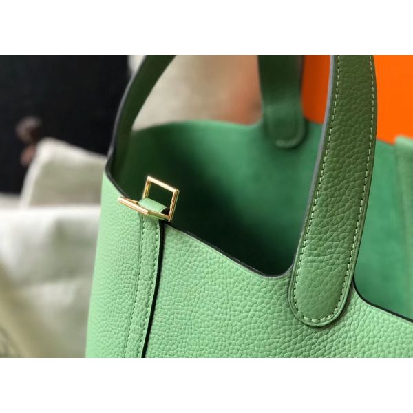 HERM Picotin Lock 22 Bag In Vert Criquet Clemence Leather