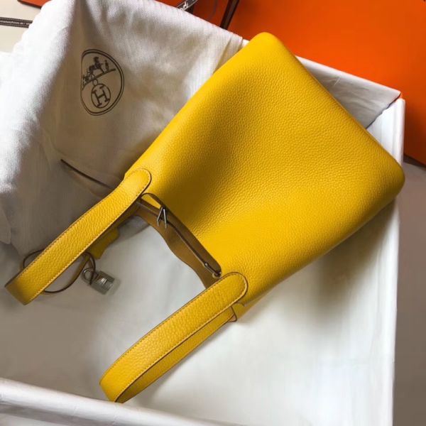 HERM Picotin Lock 22 Bag In Yellow Clemence Leather