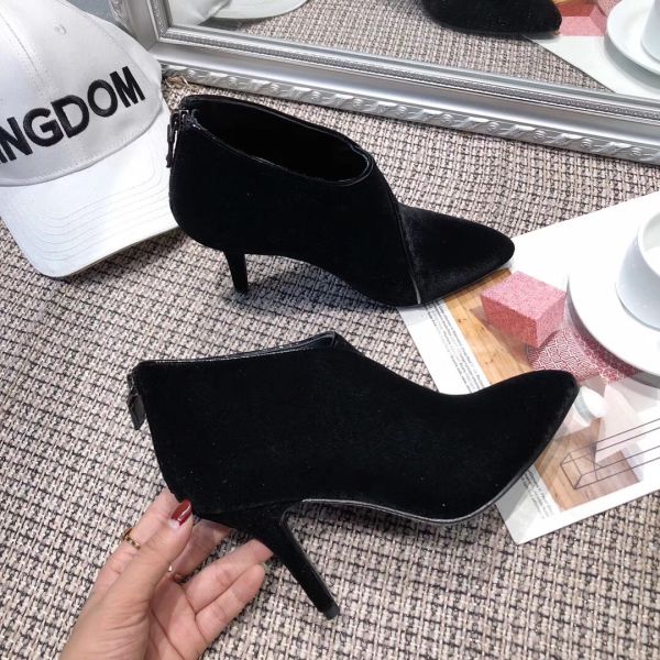 HERM Virginia Ankle Boots In Black Velvet
