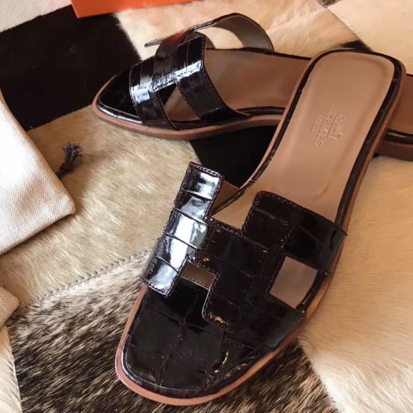HERM Oran Sandals In Burgundy Shiny Niloticus Crocodile
