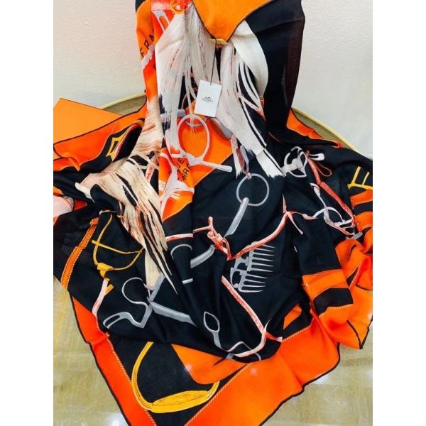 HERM Black Projets Carres Shawl 140
