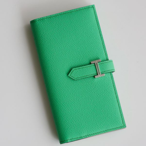 HERM Bearn Verso Long Wallet in Vert Comics Epsom Calfskin