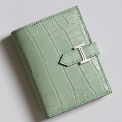 HERM Bearn Compact Wallet in Vert D'eau Matte Alligator Leather