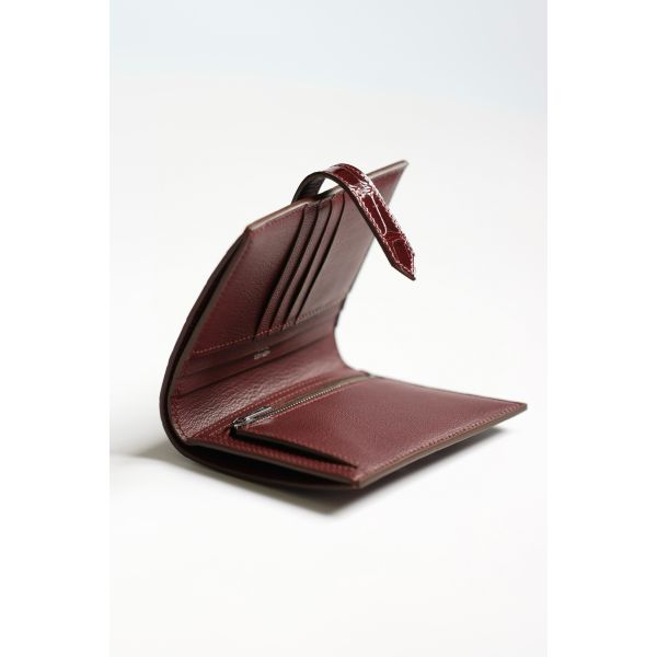 HERM Bearn Compact Wallet in Bordeaux Shiny Alligator Leather