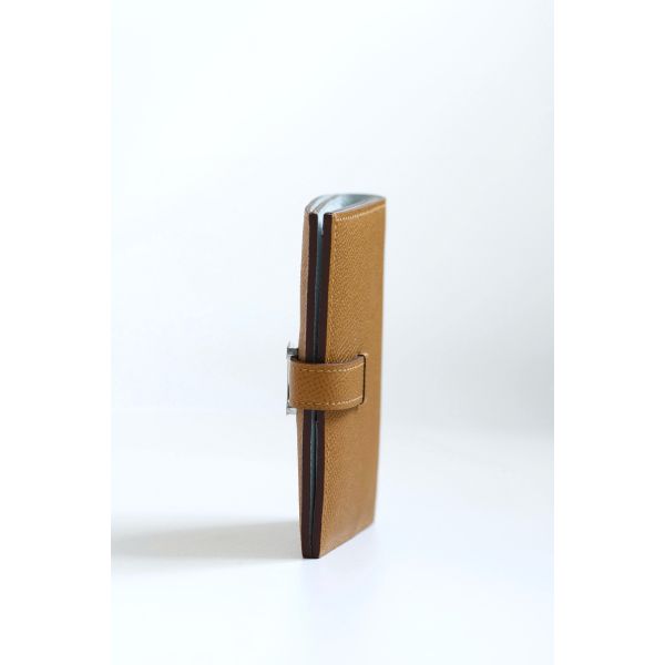HERM Bearn Compact Verso Handmade Wallet in Sesame Epsom Calfskin