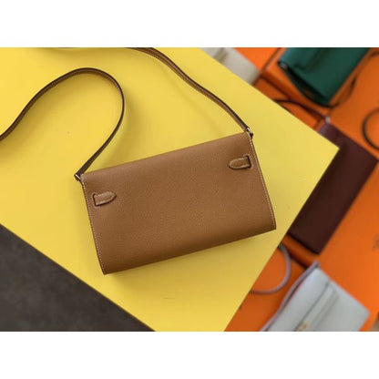 HERM Kelly Classique To Go Wallet In Gold Epsom Calfskin