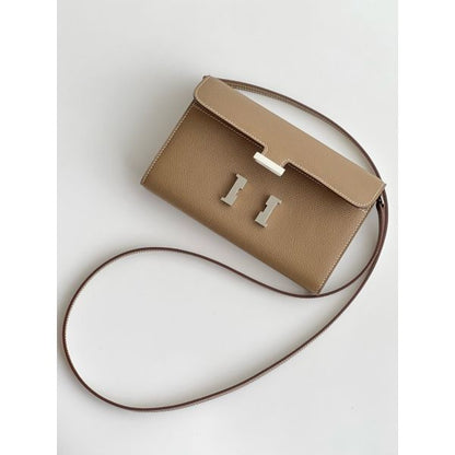 HERM Constance To Go Wallet in Taupe Epsom Calfskin
