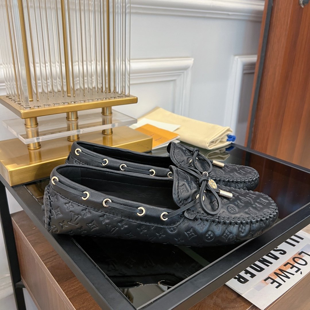 LV GLORIA FLAT LOAFER LOGO STAMPING BLACK