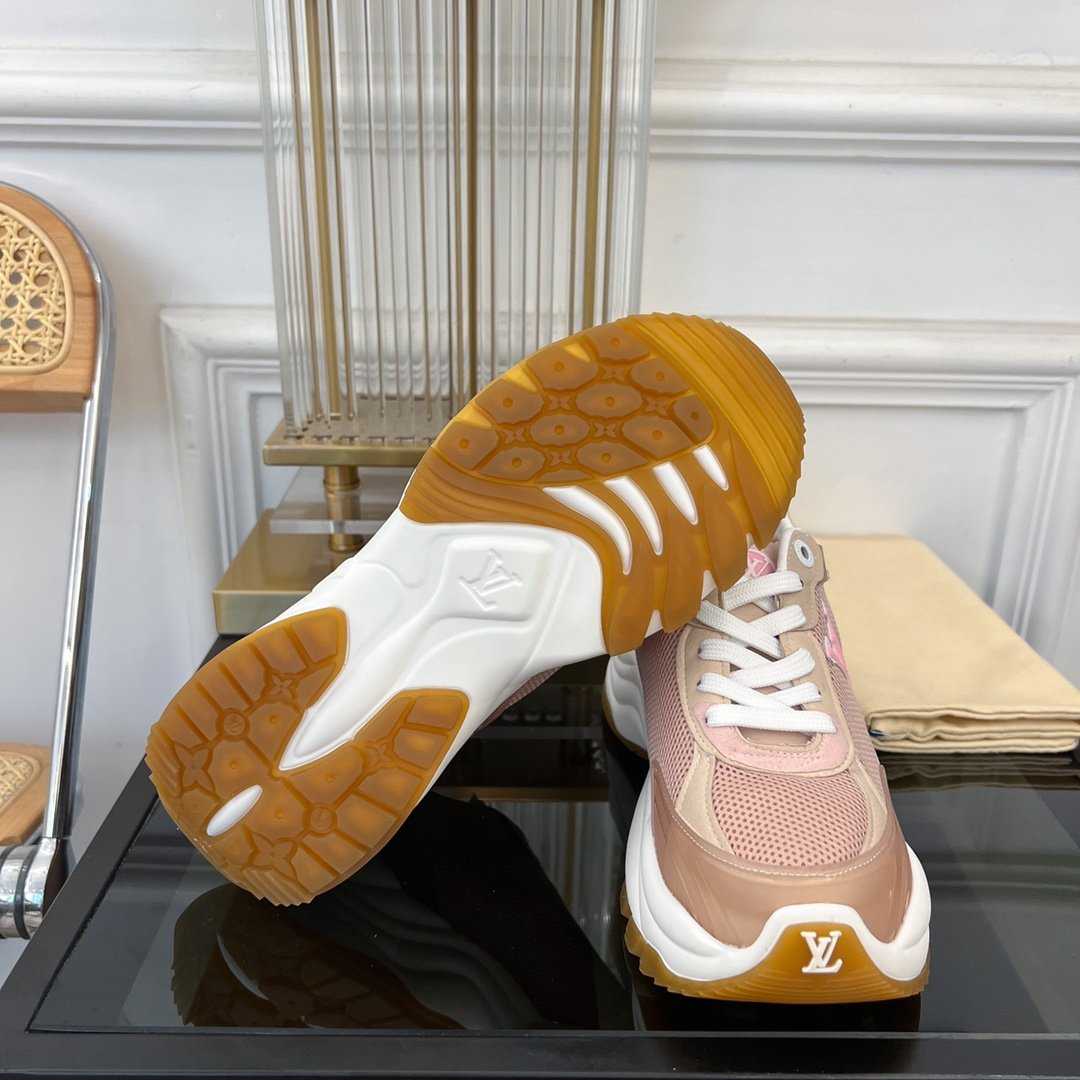 LV RUN 55 SNEAKER PINK BROWN