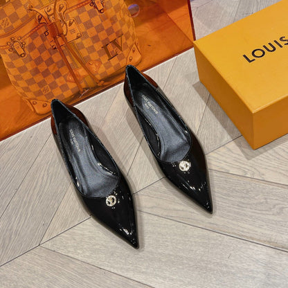LV SINGLE LOW HEEL PUMP SHINY BLACK