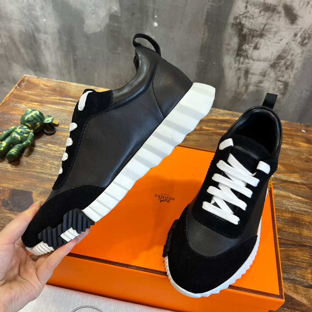 HERM Sneakers