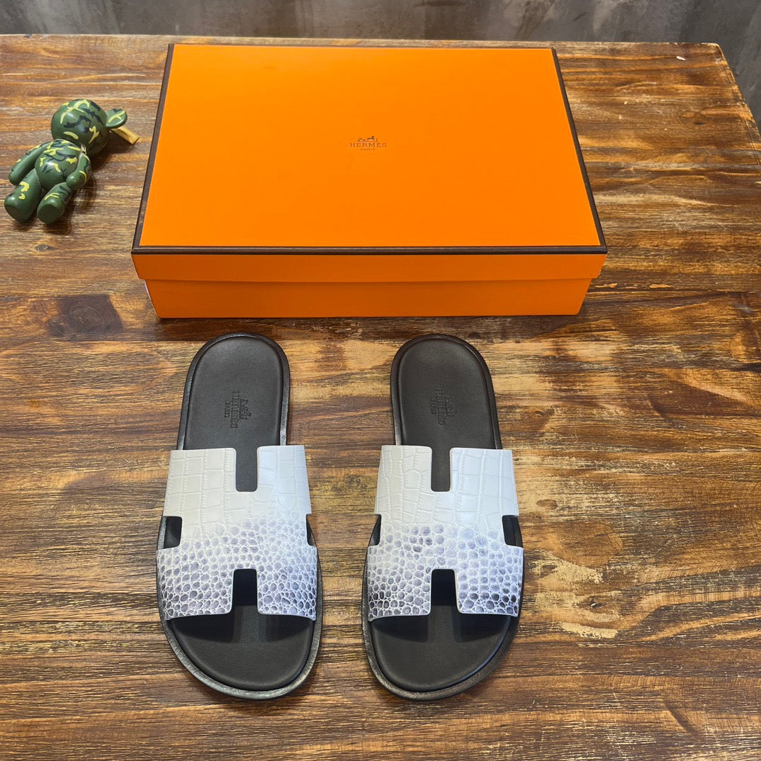 HERM Sandal