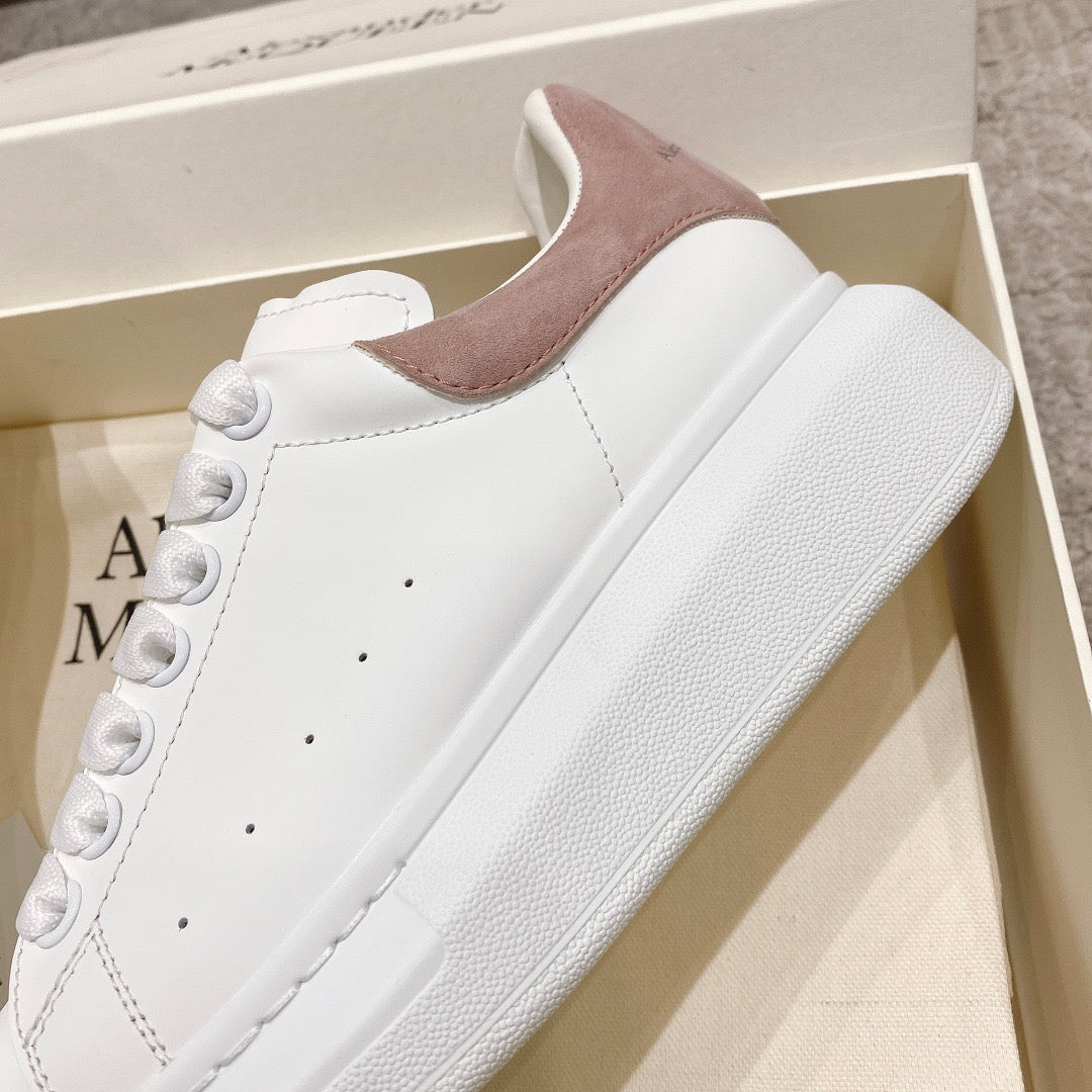 Sneakers & Shoes