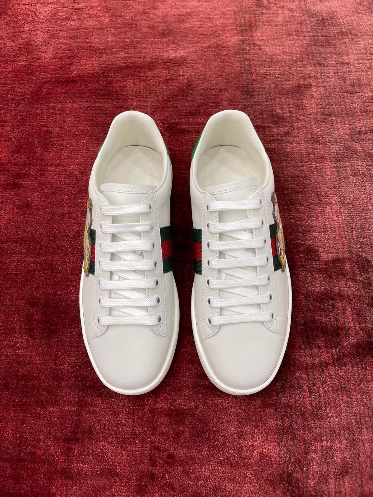 Sneakers & Shoes