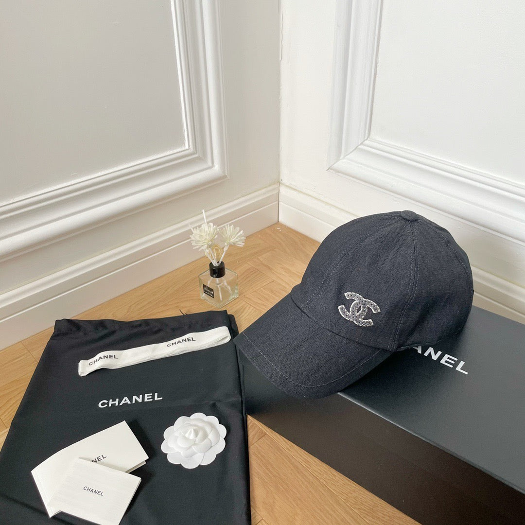 Caps