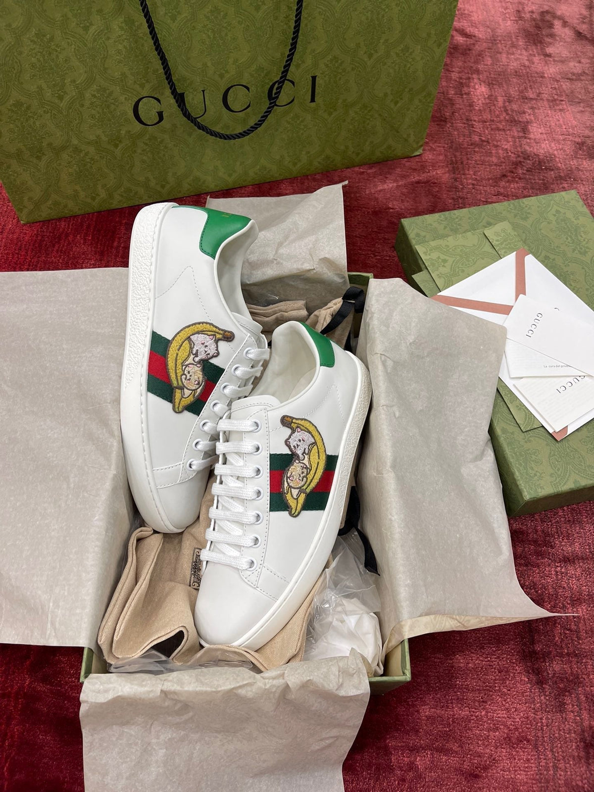 Sneakers & Shoes