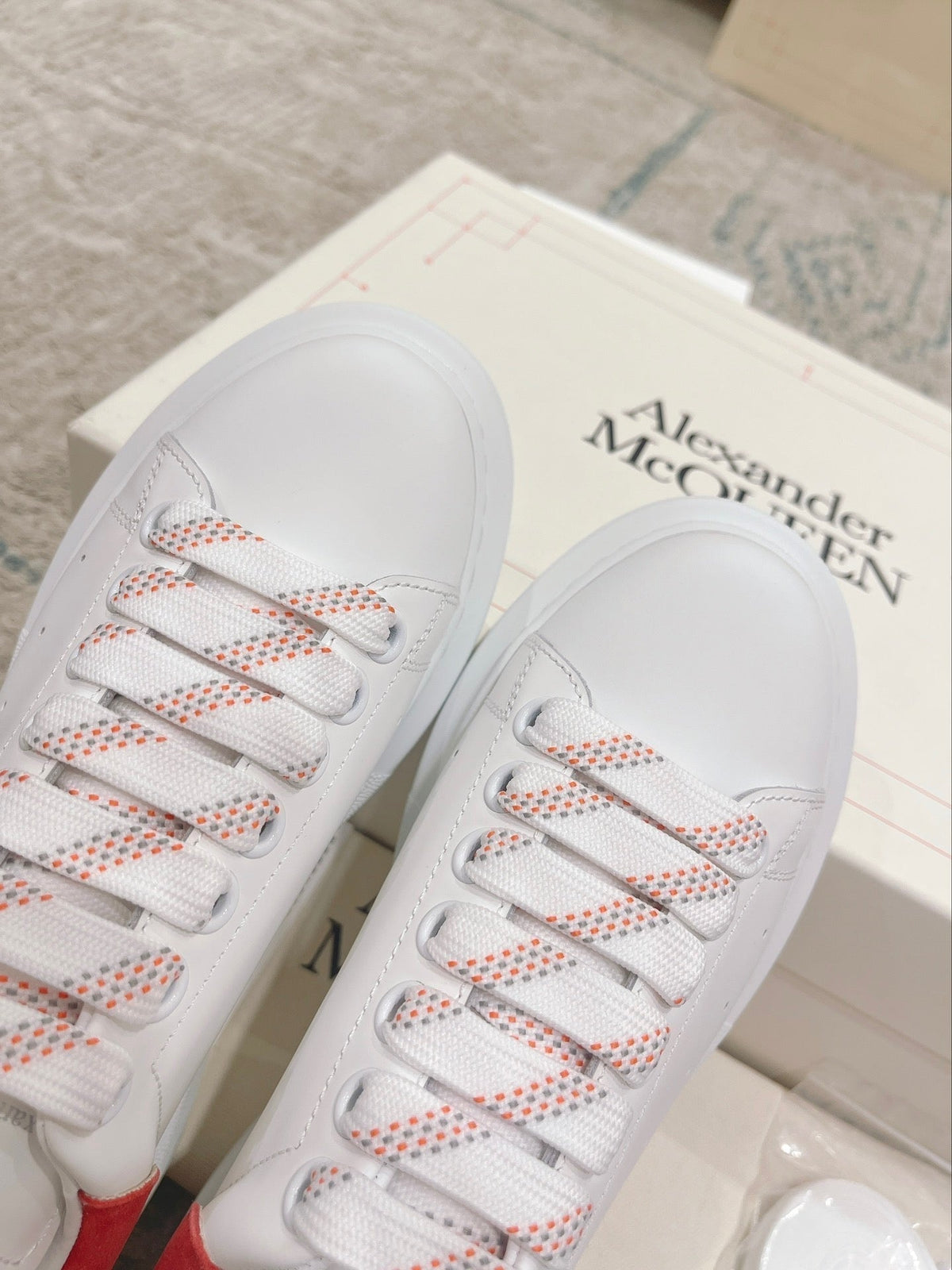 Sneakers & Shoes
