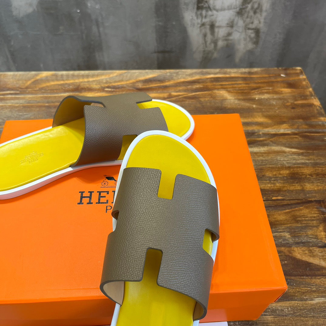 HERM Sandal