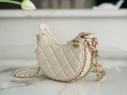 CHA 23p Hobo Bag (small)