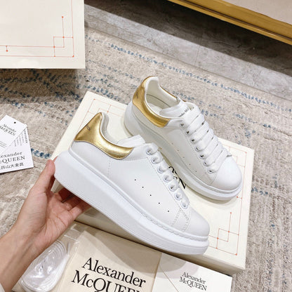 Sneakers & Shoes