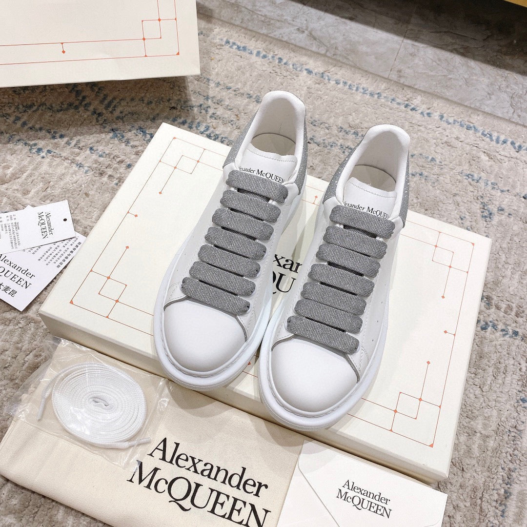 Sneakers & Shoes