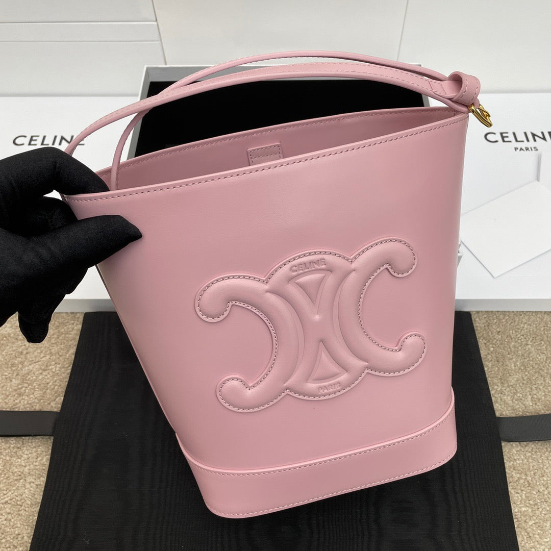 CEL Triomphe Bucket