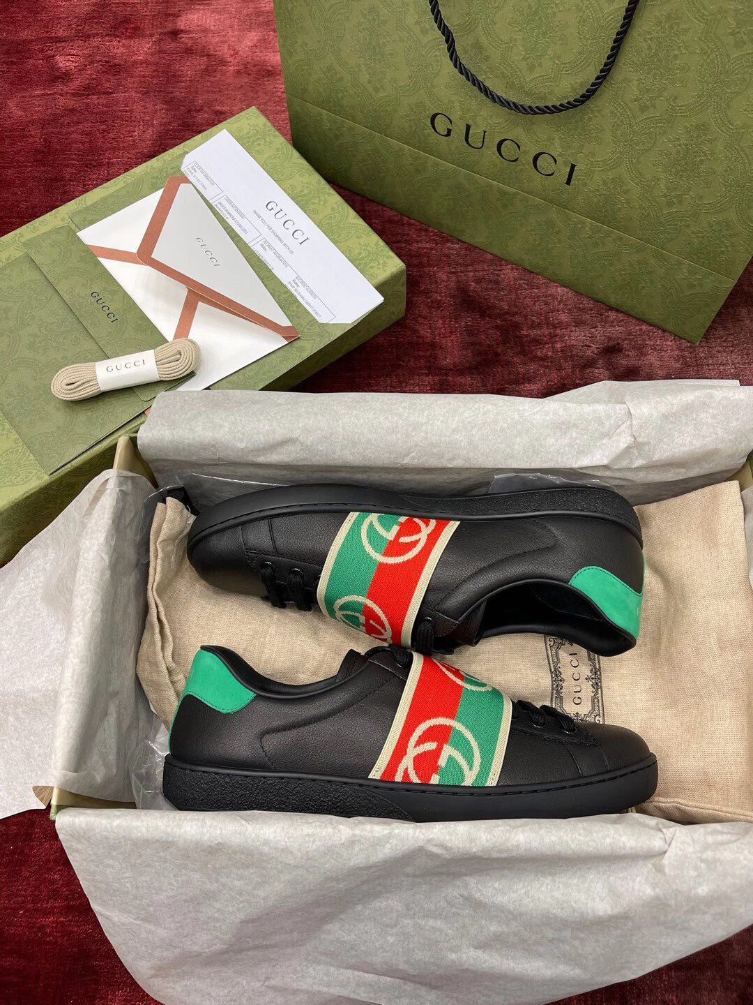 Sneakers & Shoes