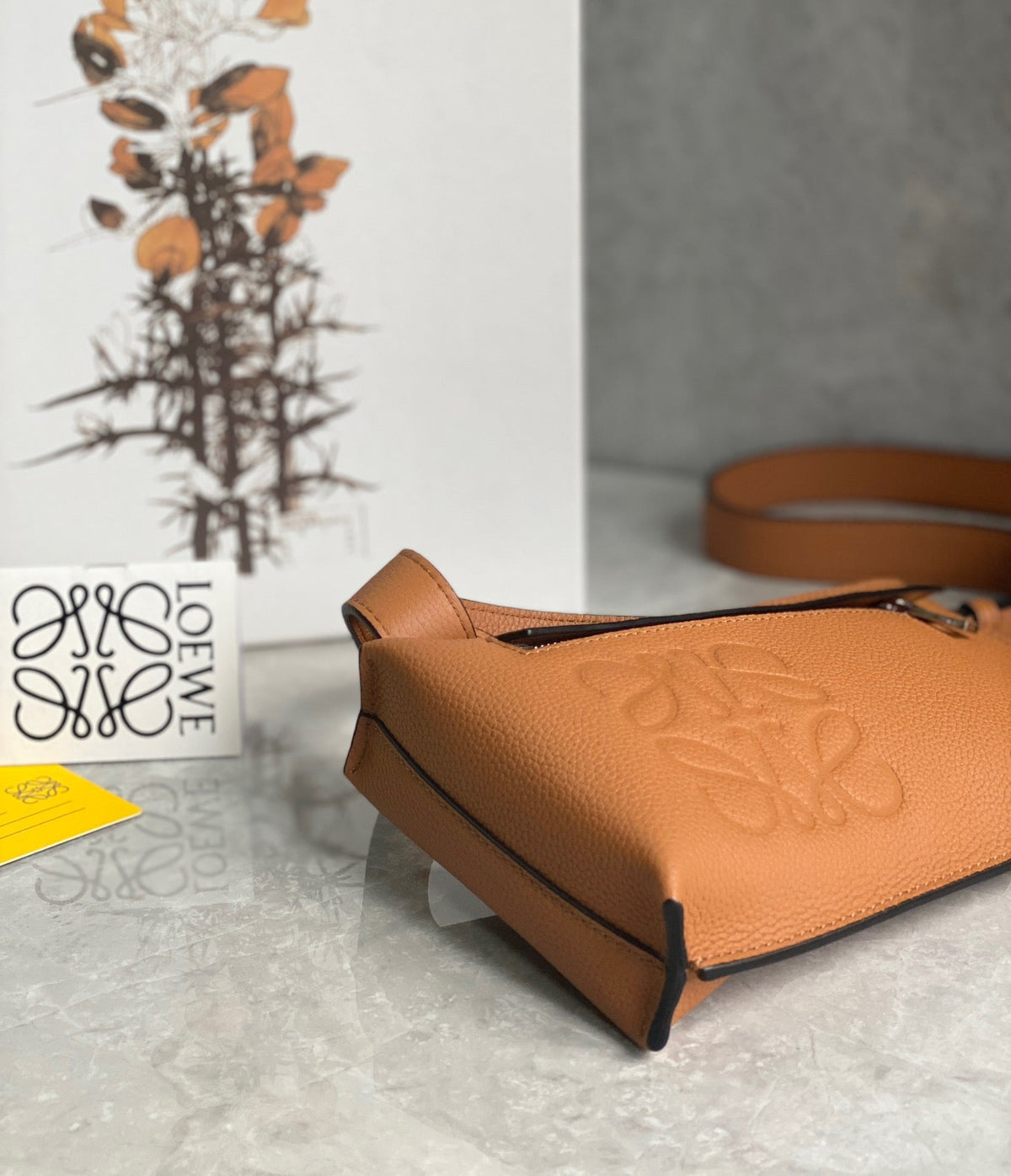 LO Sling Bag