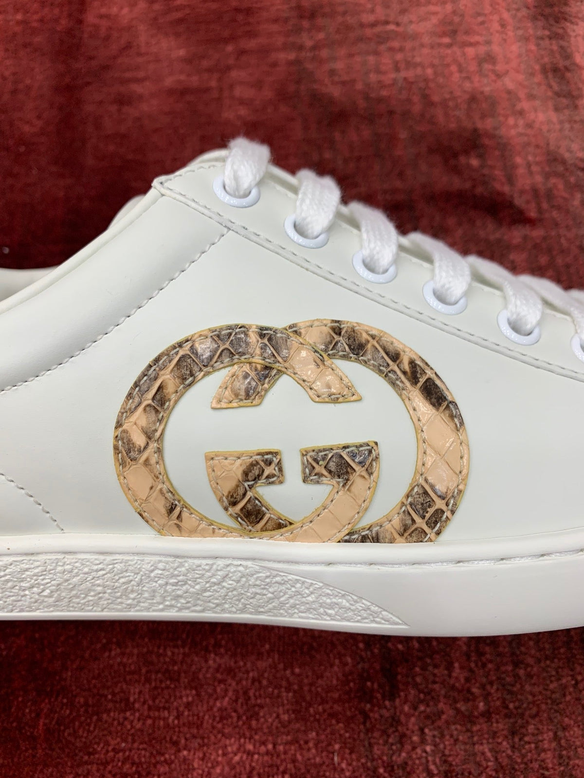 Sneakers & Shoes