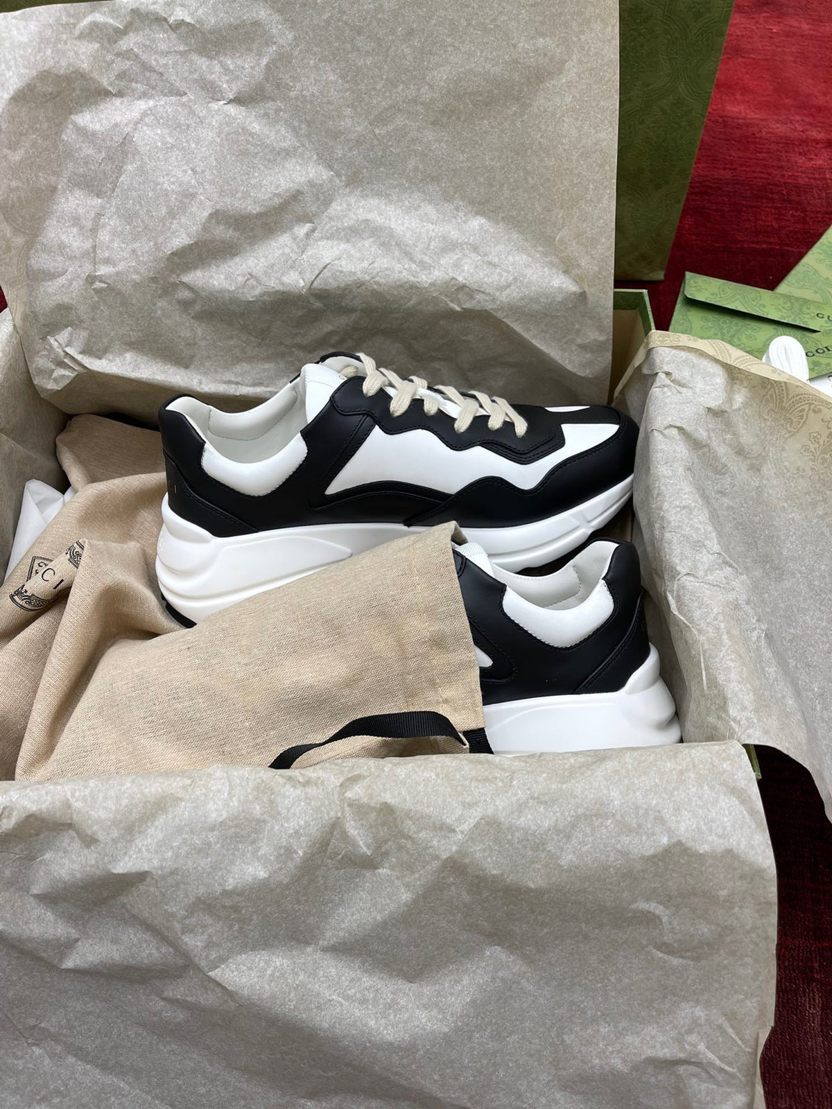 Sneakers & Shoes