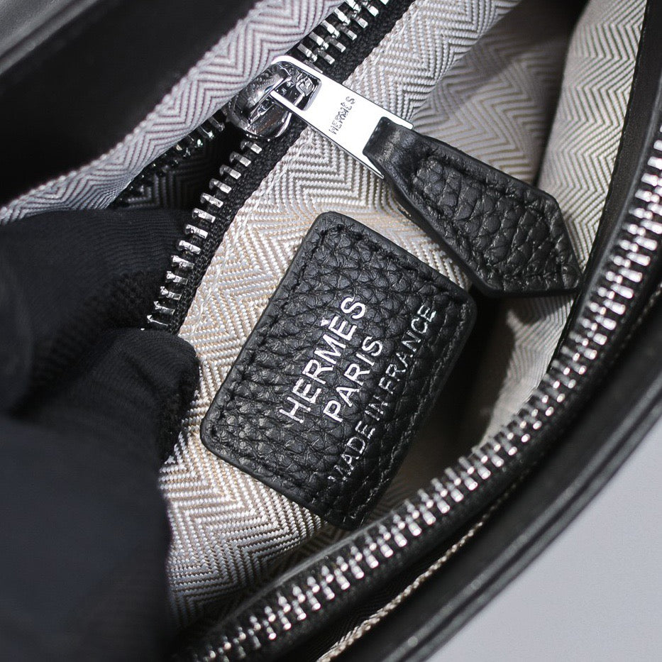 HERM Sling Bag
