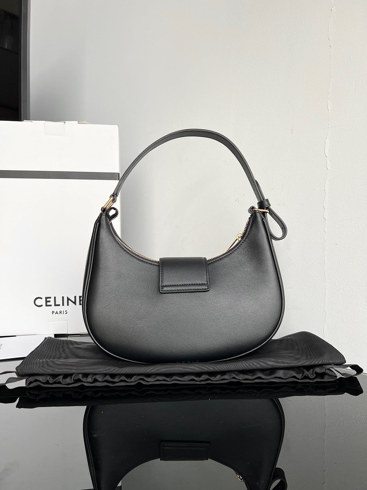 CEL Triomphe Hobo