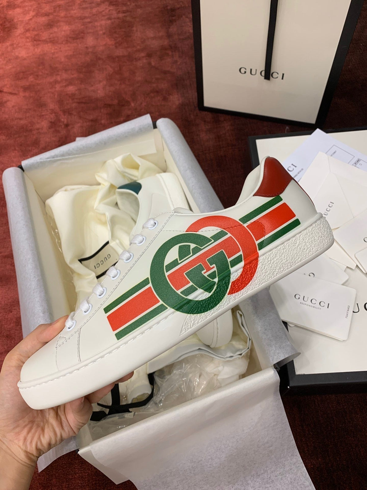 Sneakers & Shoes