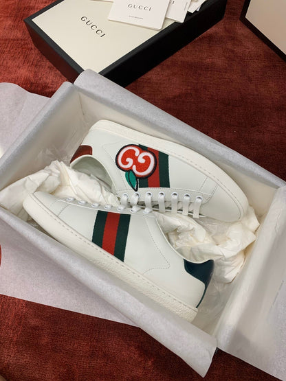 Sneakers & Shoes