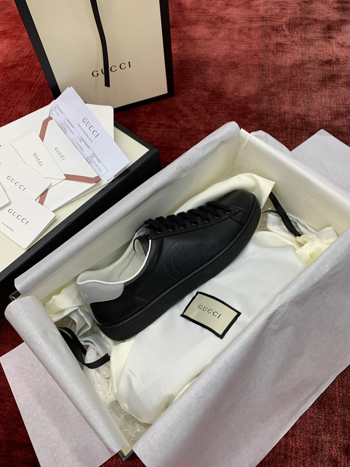 Sneakers & Shoes