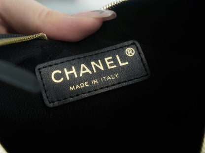 CHA 23p Hobo Bag