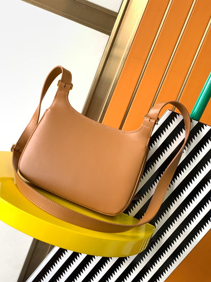 YLS Charlie Saddle