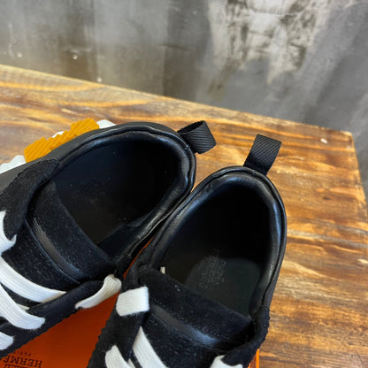 HERM Sneakers