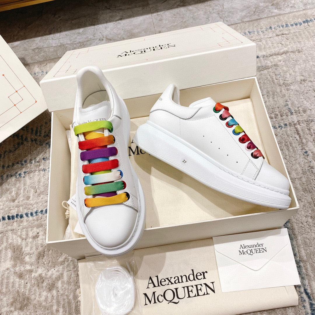 Sneakers & Shoes