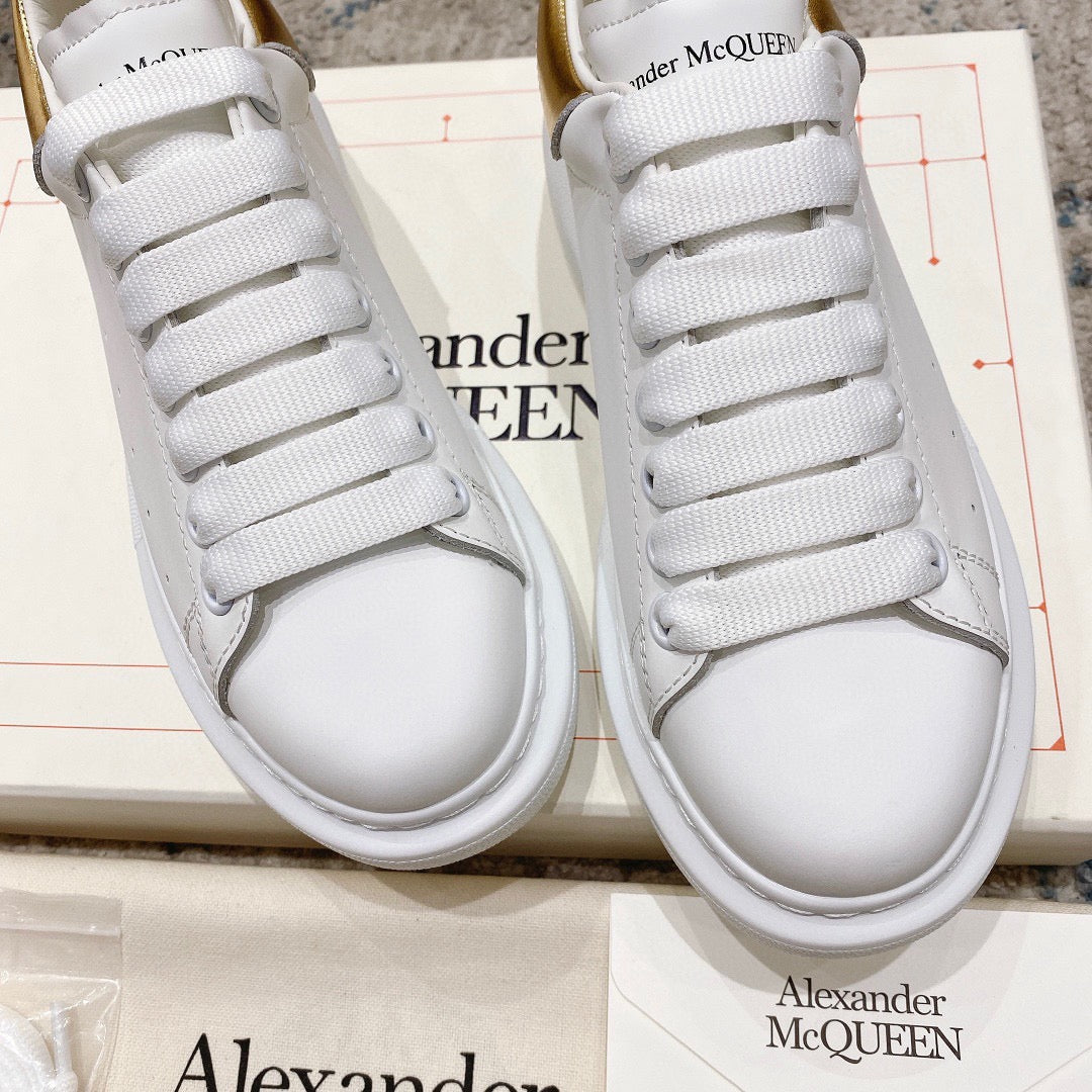 Sneakers & Shoes