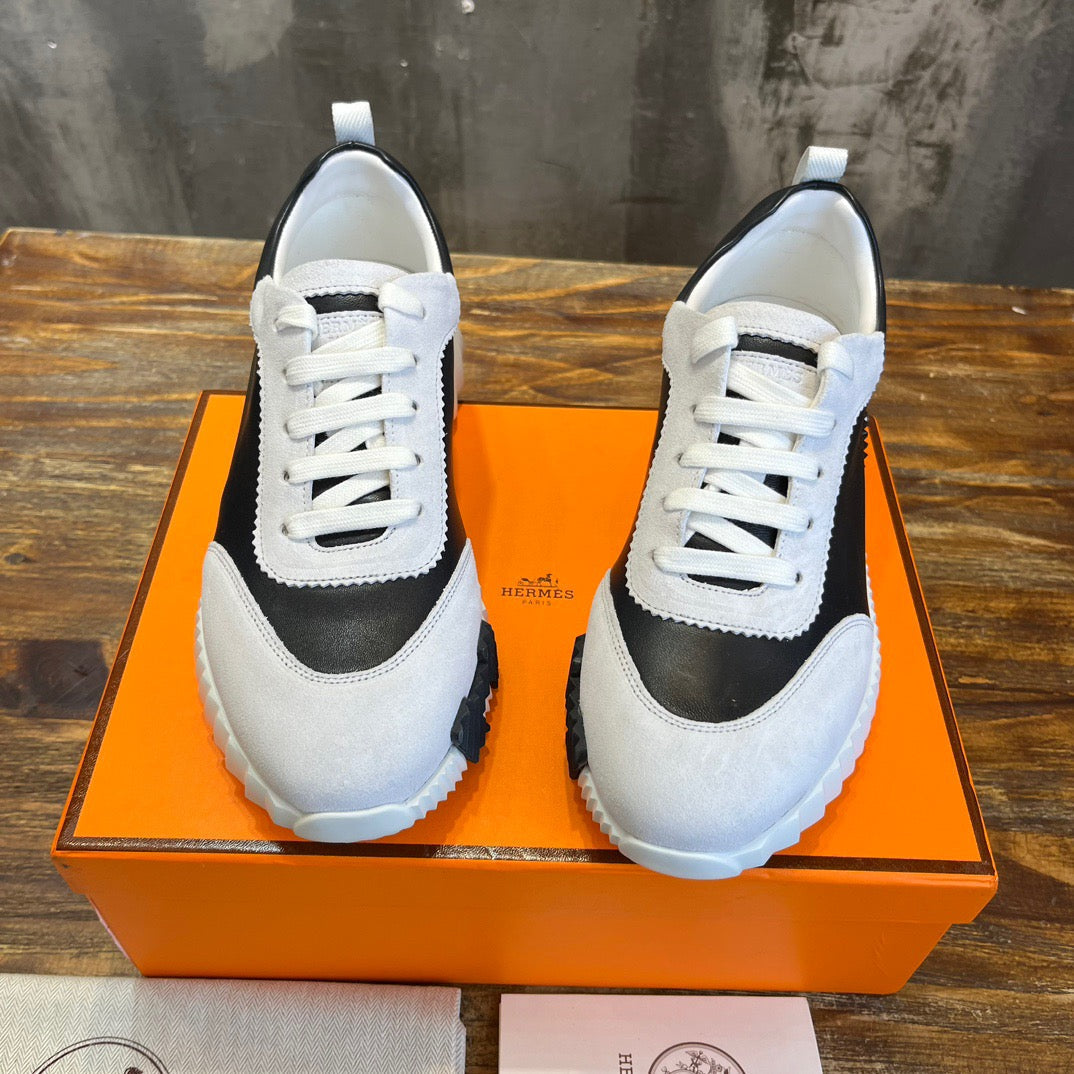 HERM Sneakers